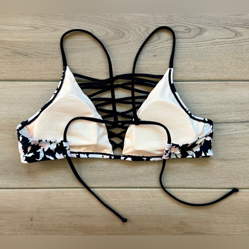 Black & Pink Floral Bikini Top Size M - Picture 2 of 2
